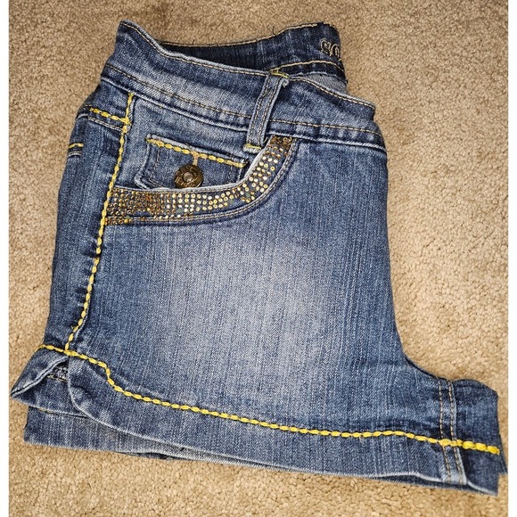 Southpole Denim No 21 Shorts with Gem Emblishments Size 9 - Picture 9 of 9